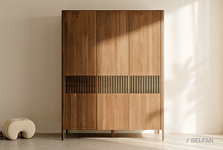 Шкаф для одежды 3-х дверный "Бергамо"; американский орех