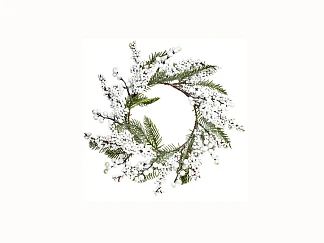 Венок еловый с белыми ягодами